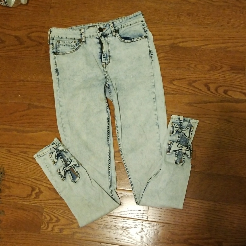 Kendall & Kylie acid wash high waist bow jeans